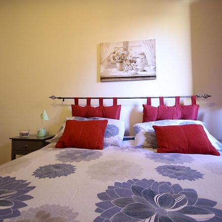 La Rosa Scarlatta Apartment Viterbo Bagian luar foto